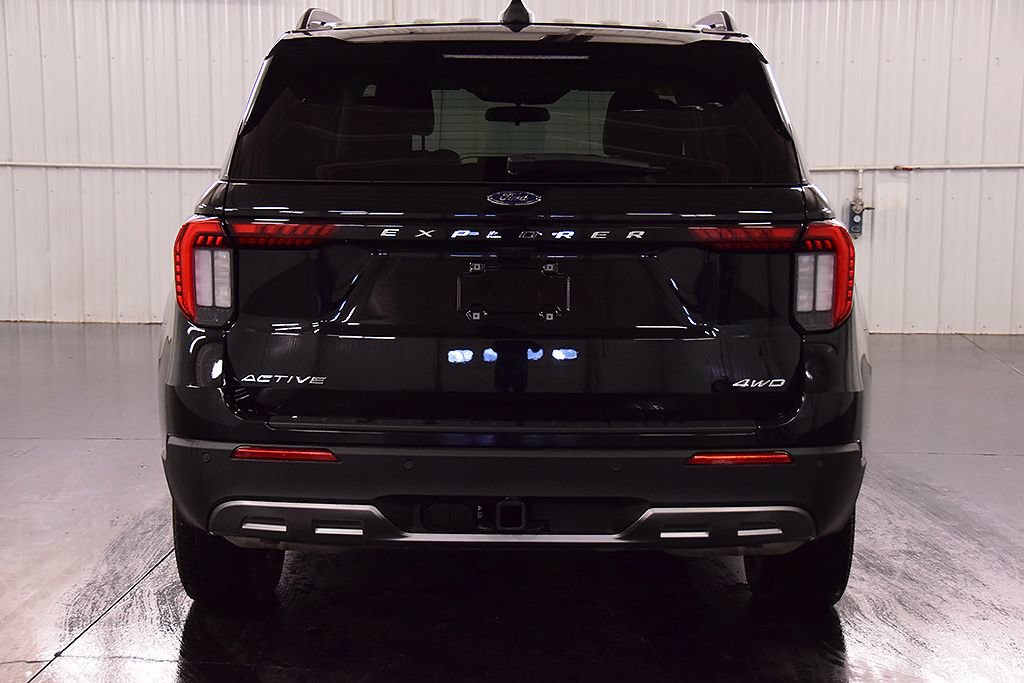 Used 2025 Ford Explorer Active w/ Active Comfort Package AWD/4WD image 6