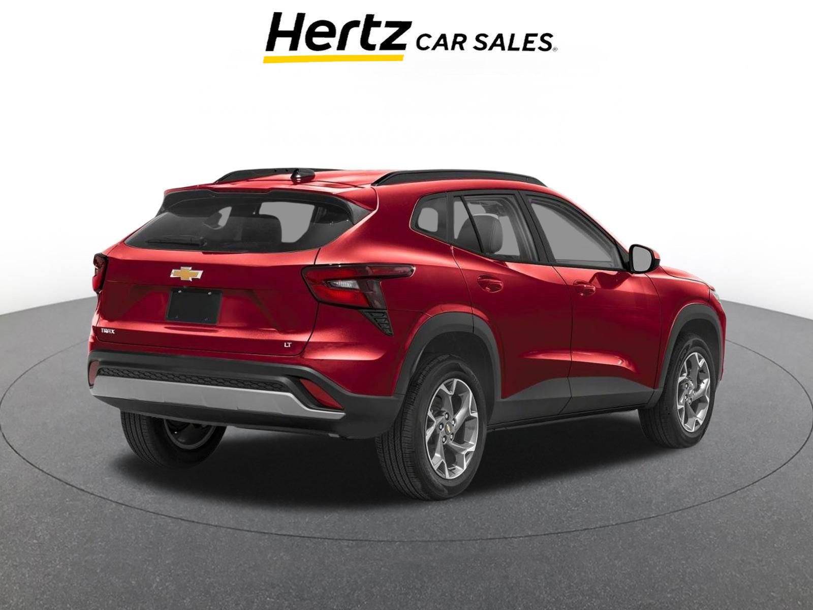 Used 2025 Chevrolet Trax LT FWD image 2