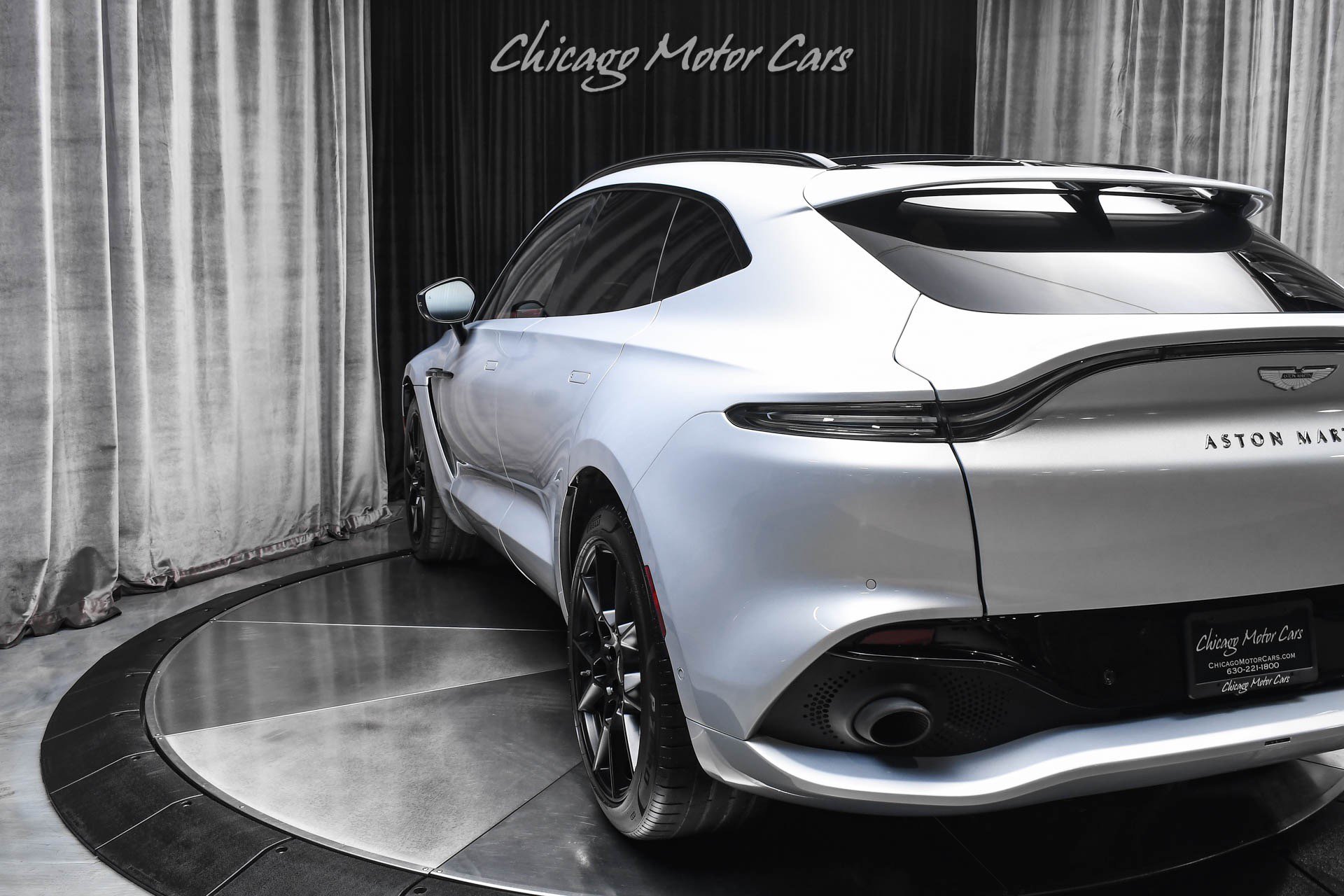 Used 2022 Aston Martin DBX AWD/4WD image 40