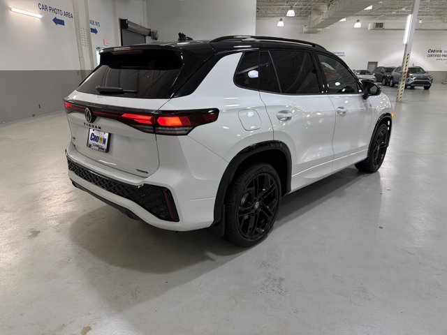 New 2026 Volkswagen Tiguan SE R-Line AWD/4WD image 9