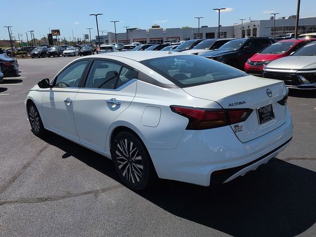 Used 2025 Nissan Altima 2.5 SV FWD image 5