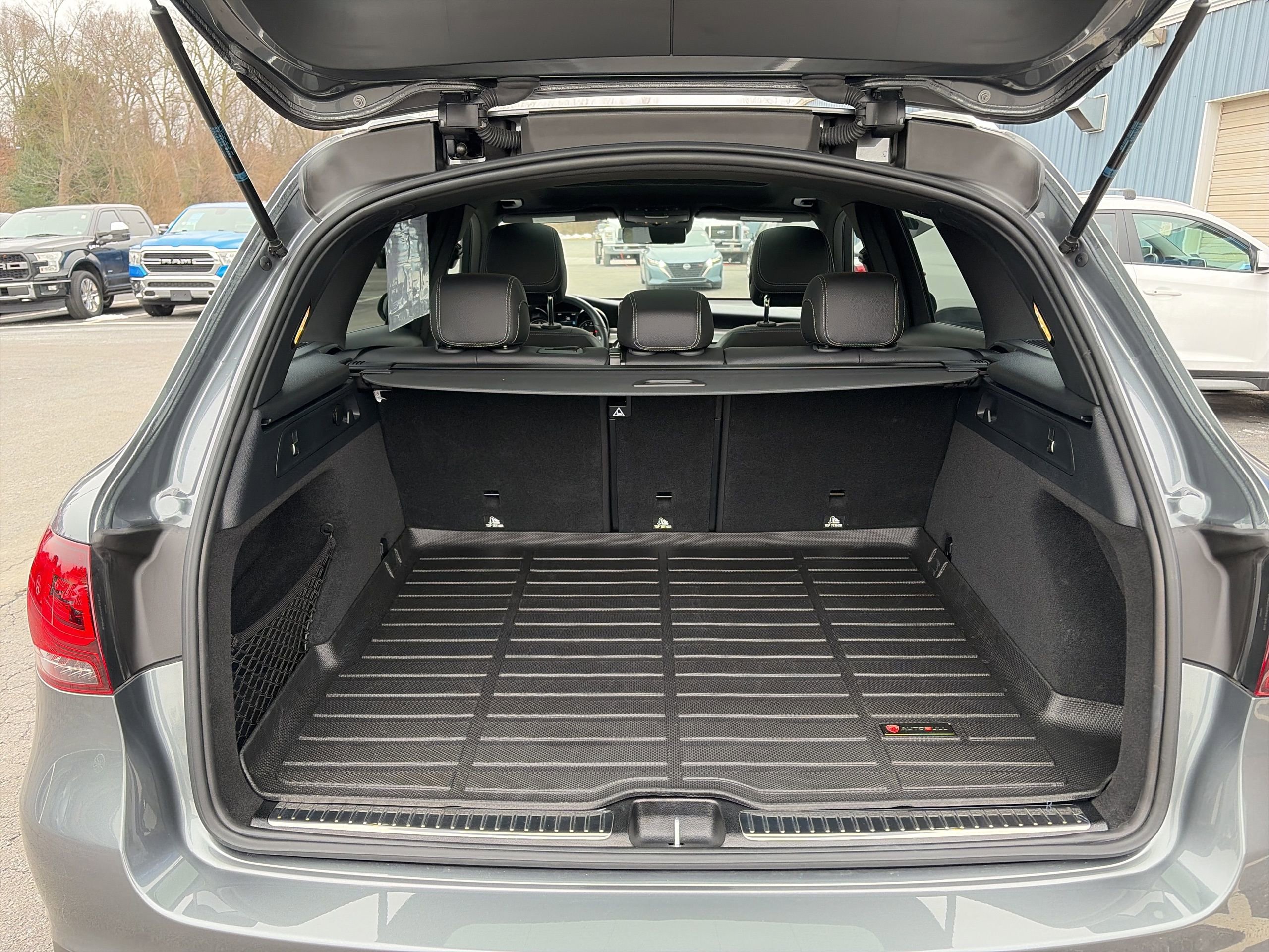 Used 2022 Mercedes-Benz GLC 300 4MATIC image 13