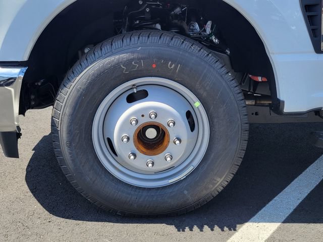 New 2026 Ford F350 XL w/ XL Chrome Package RWD image 20