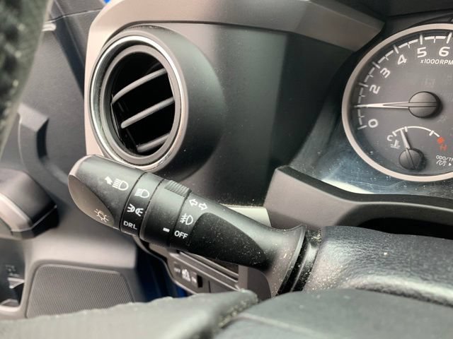 Used 2017 Toyota Tacoma SR5 w/ Tow Package RWD image 26