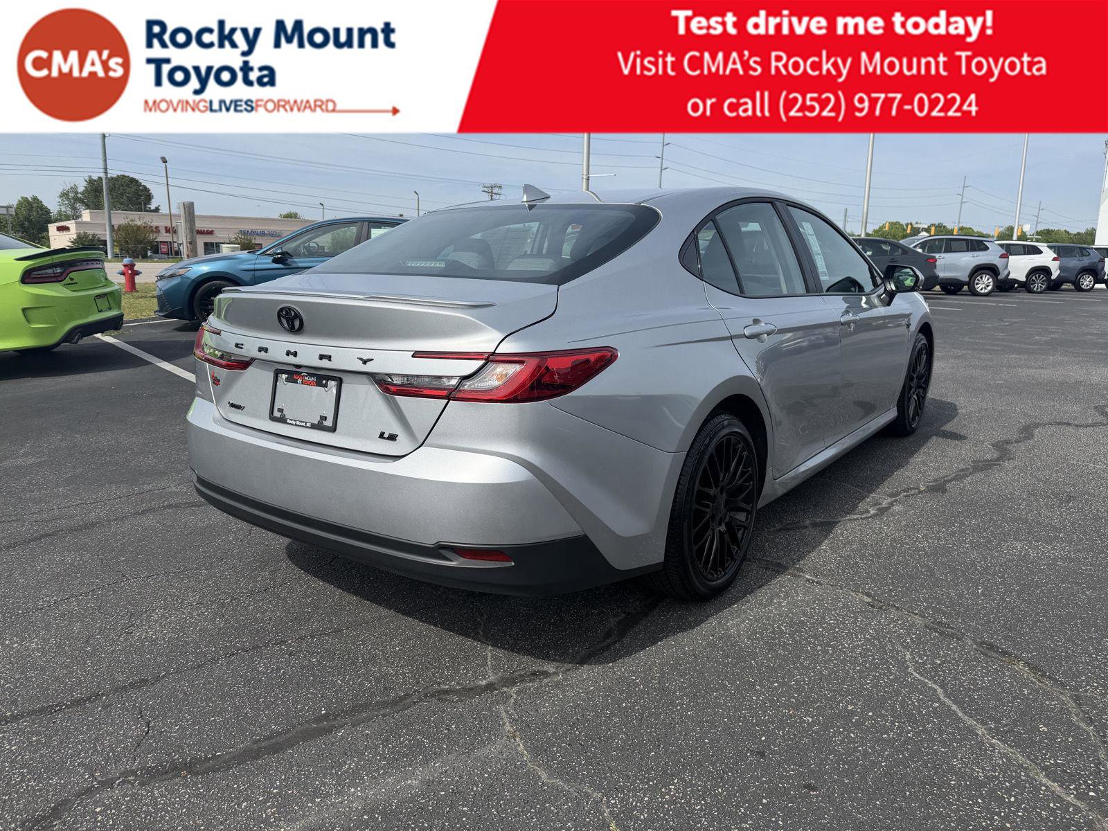 Used 2025 Toyota Camry LE w/ Convenience Package image 7