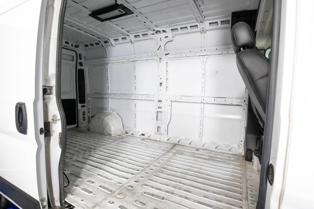 Used 2025 RAM ProMaster 2500 w/ Convenience Group FWD image 6
