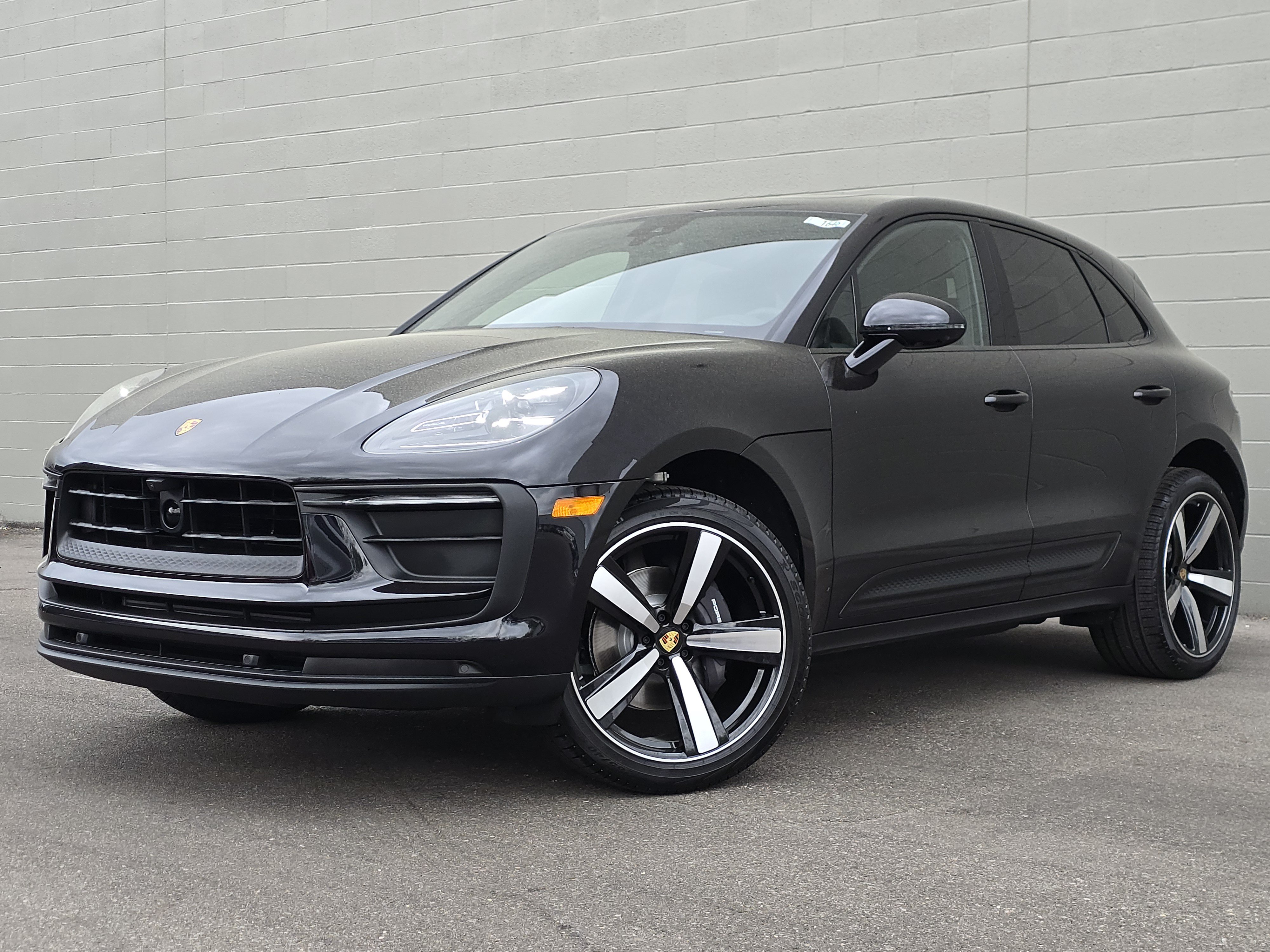New 2026 Porsche Macan AWD/4WD image 1