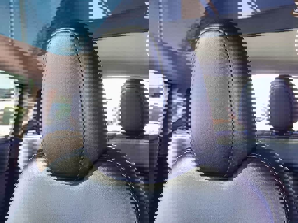 Used 2023 Tesla Model Y Performance image 25