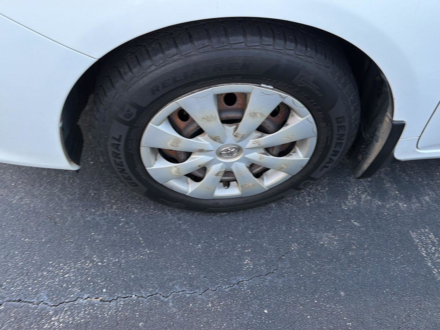 Used 2010 Toyota Corolla LE FWD image 7
