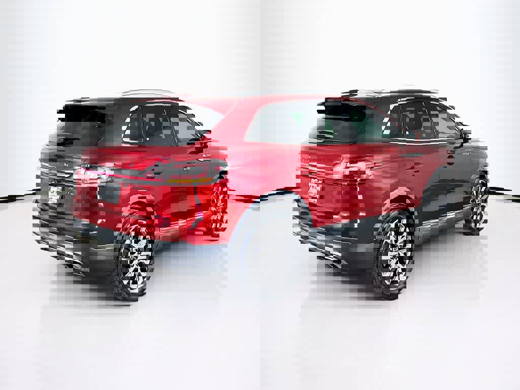 Used 2019 Lincoln Nautilus Select image 25