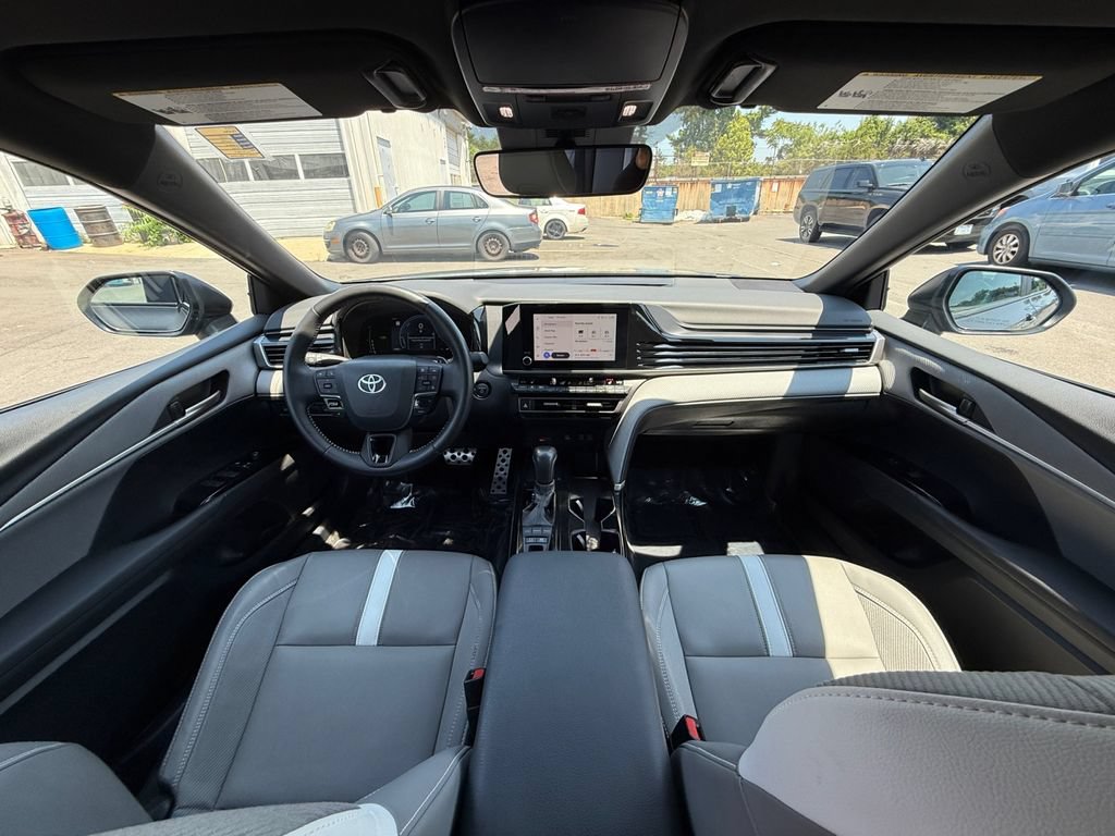 Used 2025 Toyota Camry SE w/ Convenience Package FWD image 20
