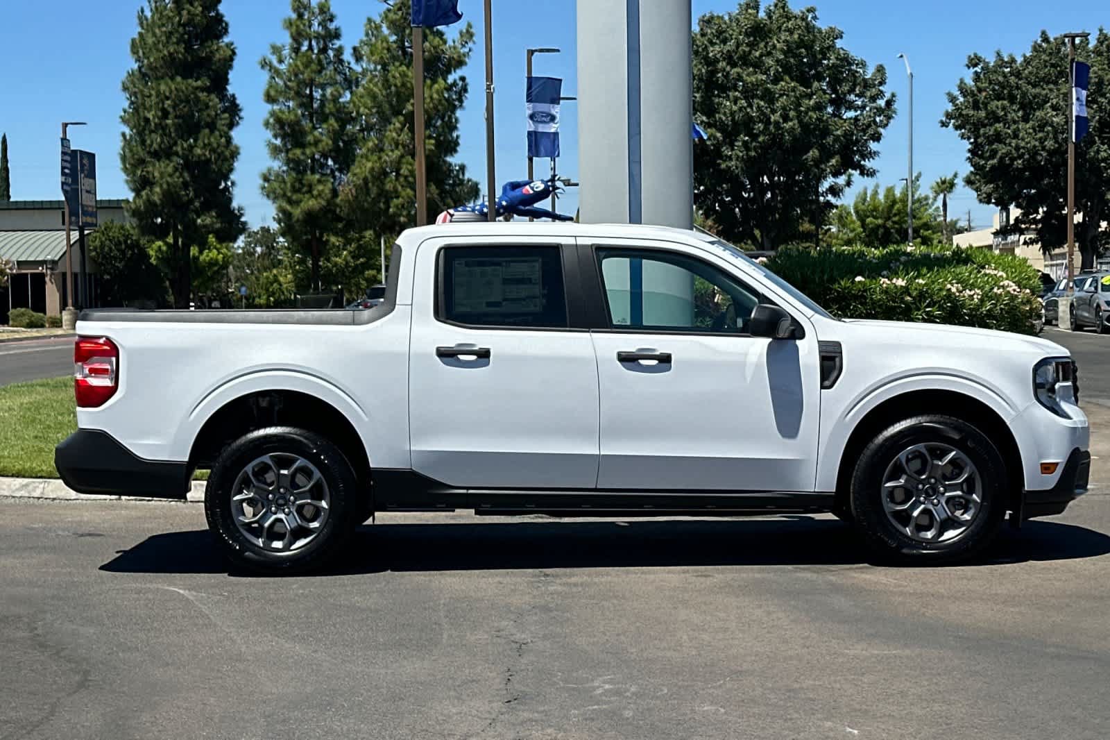 New 2026 Ford Maverick XLT w/ Equipment Group 301A AWD/4WD image 8