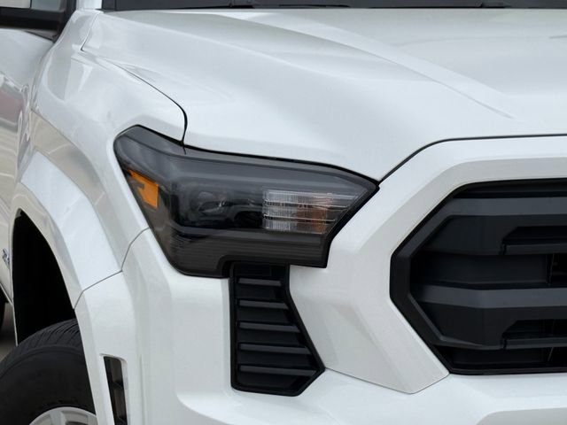 Used 2025 Toyota Tacoma SR5 image 3