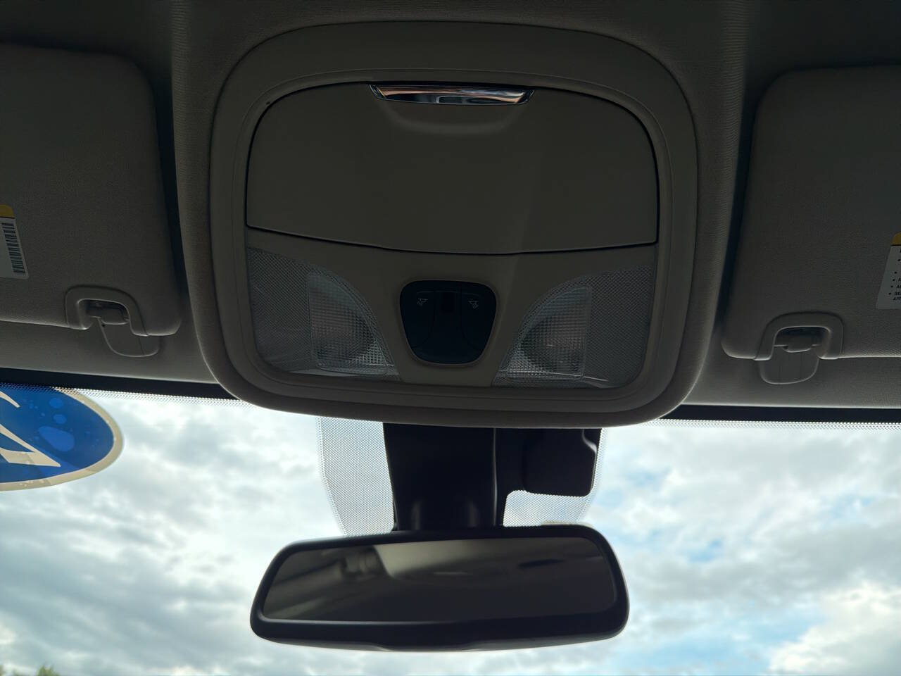 Used 2015 Chrysler 200 Limited w/ Convenience Group FWD image 18