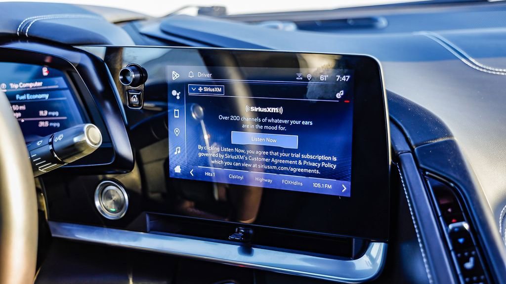 Used 2024 Chevrolet Corvette Stingray Premium Cpe w/ Z51 Performance Package image 17