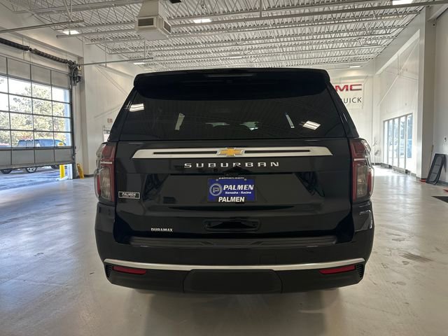 Used 2023 Chevrolet Suburban High Country image 11