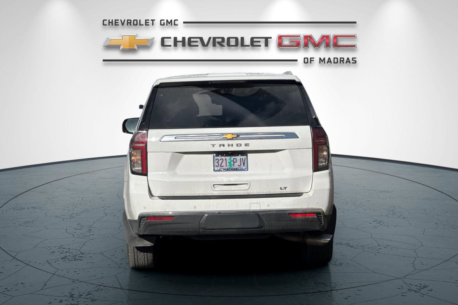 Used 2023 Chevrolet Tahoe LT w/ Luxury Package image 4