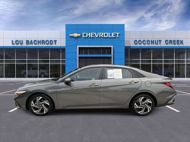 Used 2024 Hyundai Elantra Limited FWD image 5