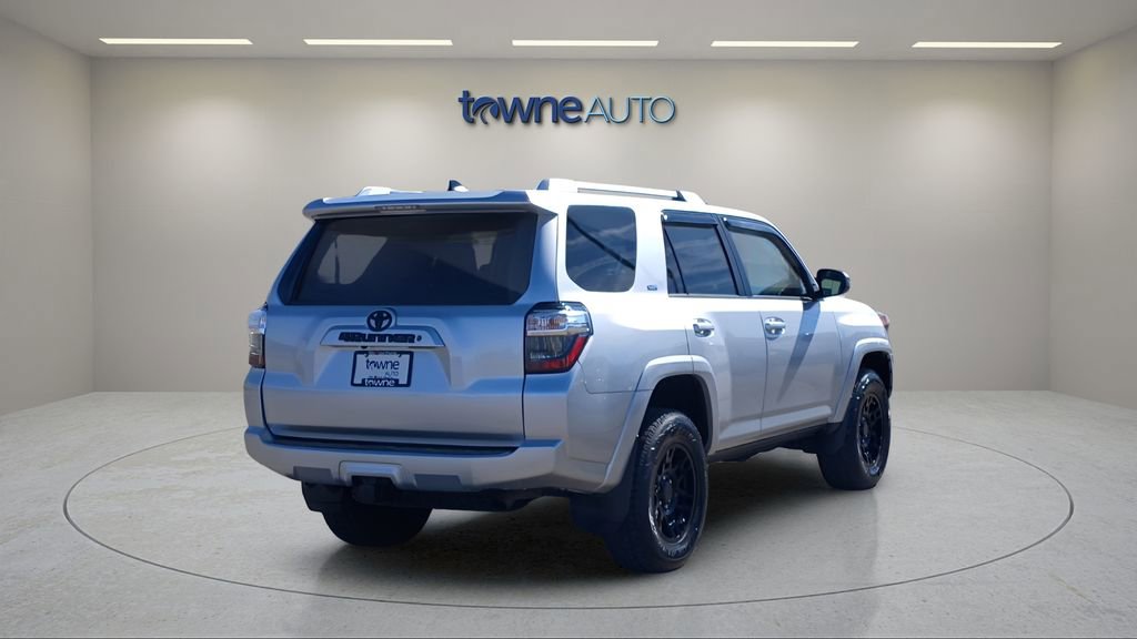 Used 2018 Toyota 4Runner SR5 image 5