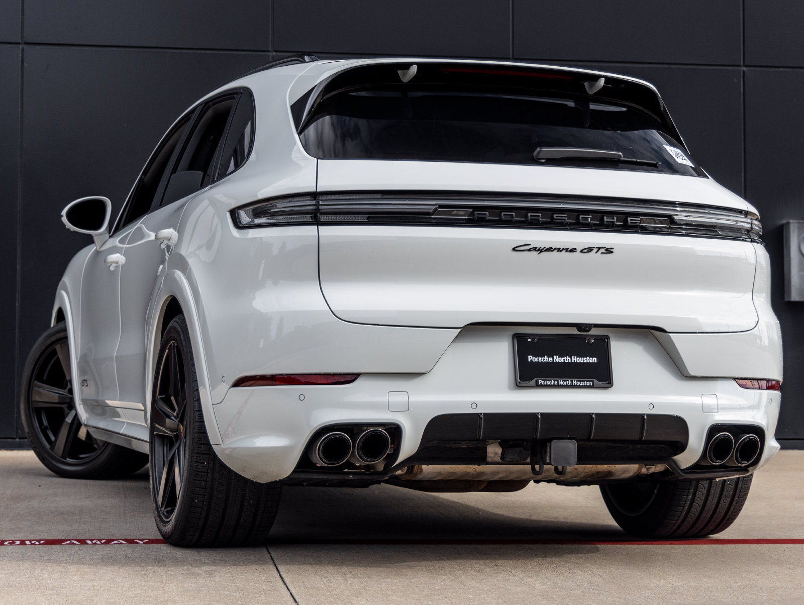 Certified 2025 Porsche Cayenne GTS AWD/4WD image 3