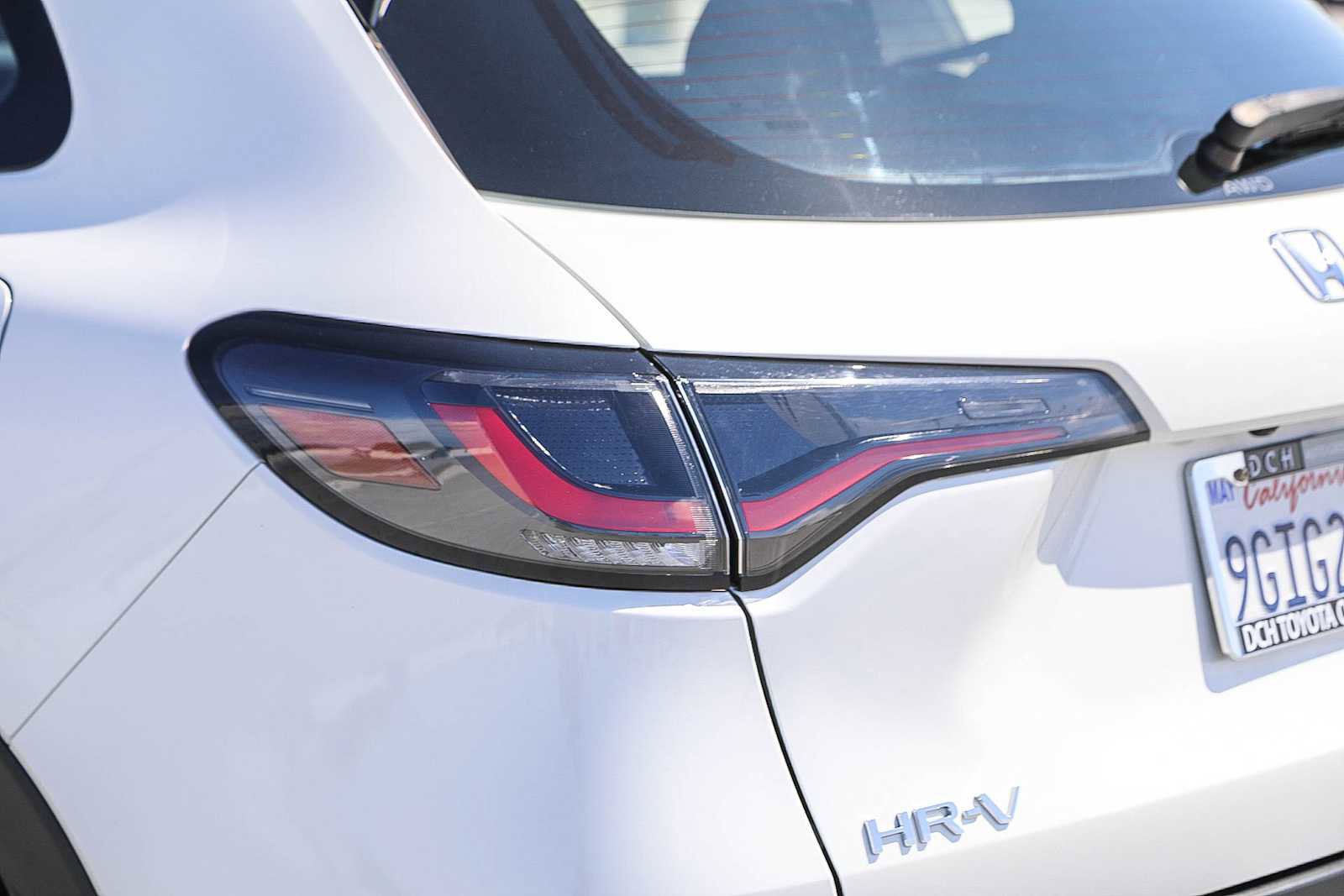 Used 2023 Honda HR-V LX image 9