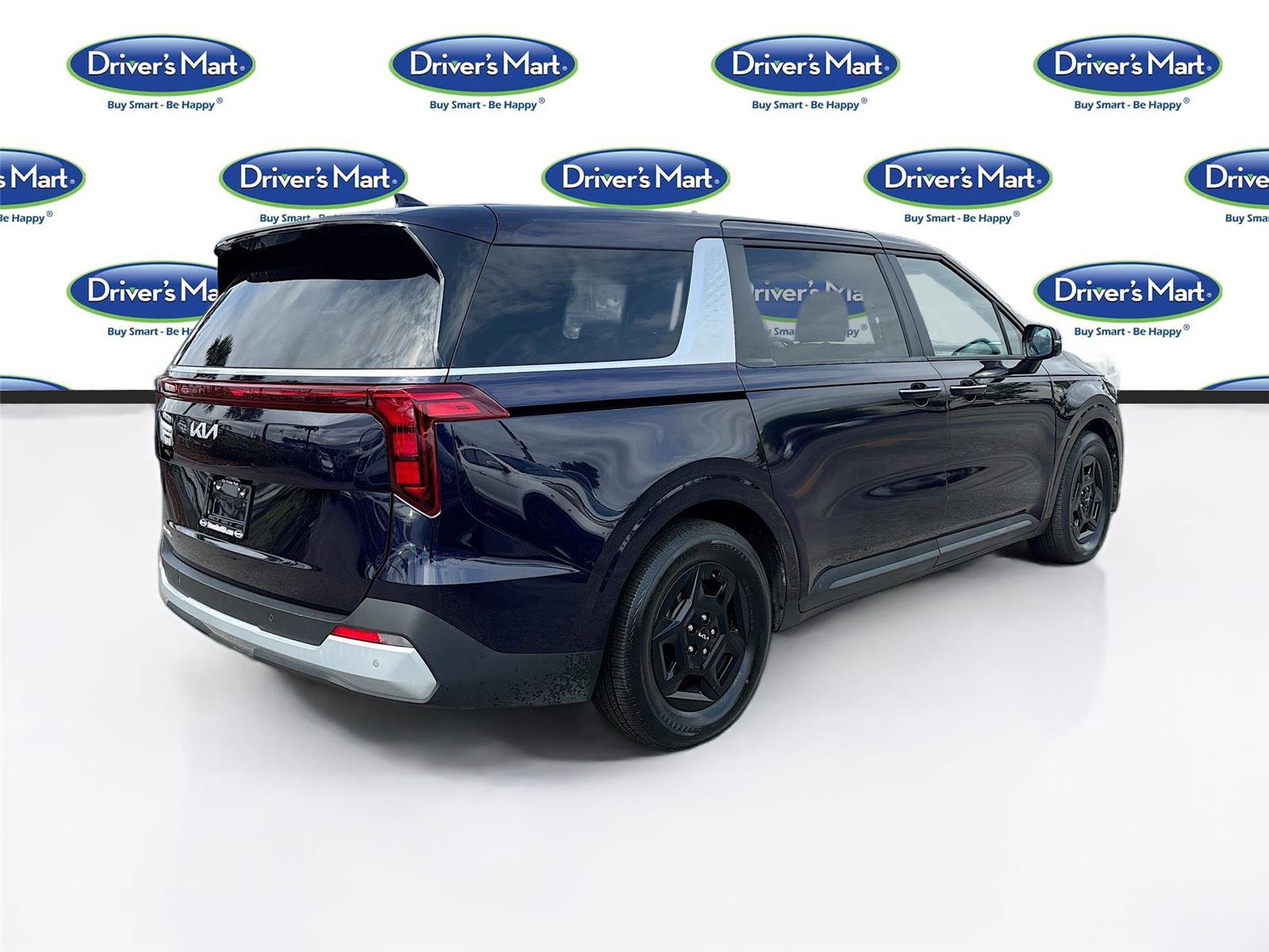 Used 2025 Kia Carnival image 7