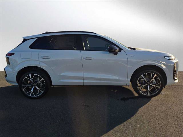 New 2026 Audi Q3 quattro 2.0T image 2