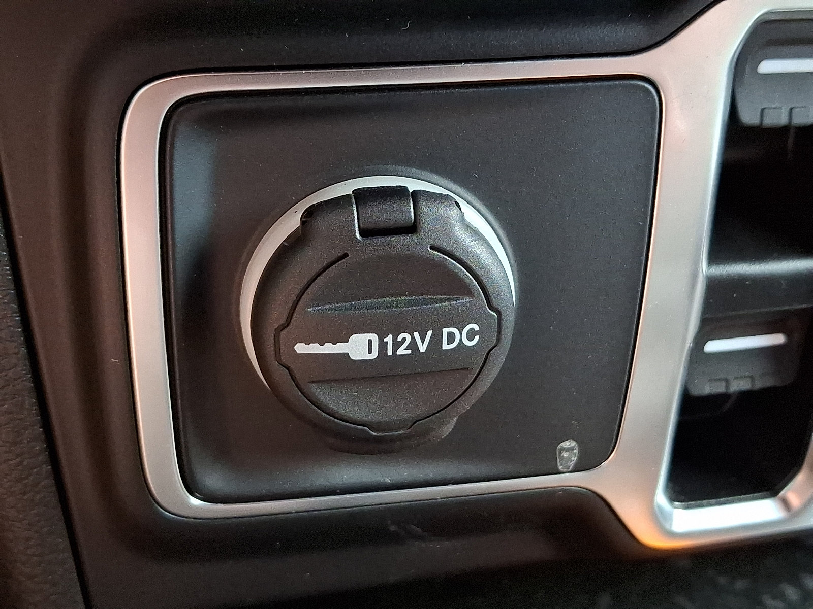 Certified 2025 Jeep Gladiator Sport AWD/4WD image 22