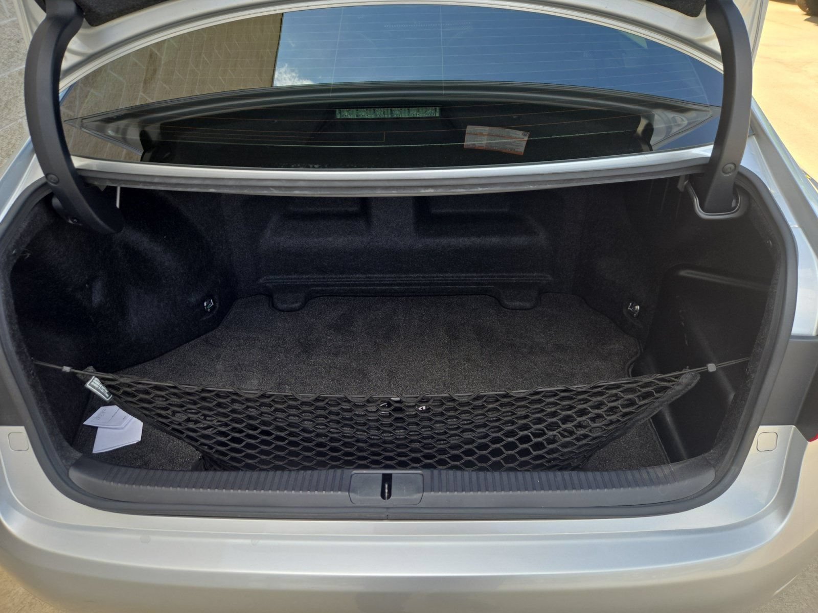 Used 2017 Lexus ES 300h FWD image 25