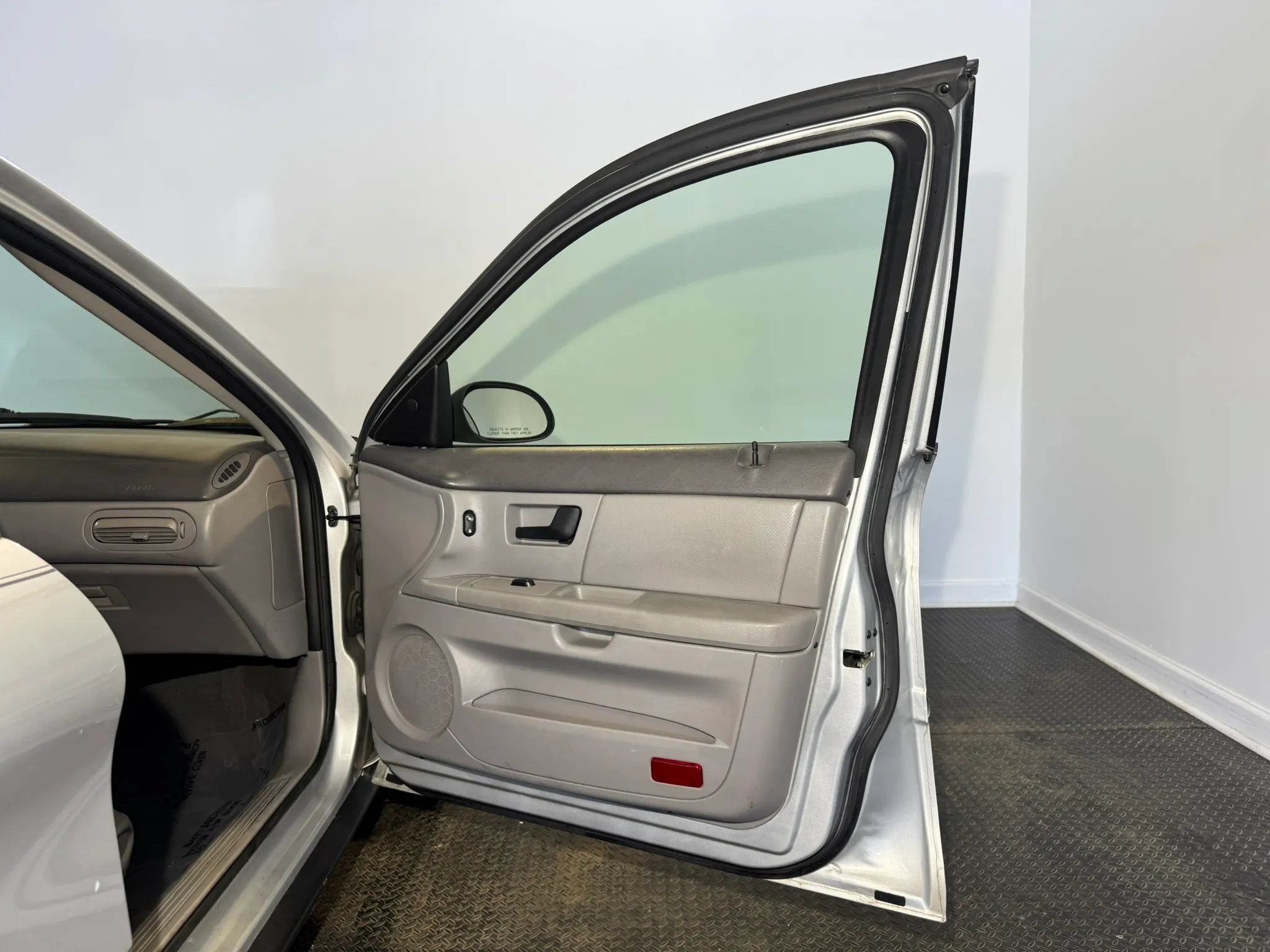 Used 2007 Ford Taurus SE FWD image 16