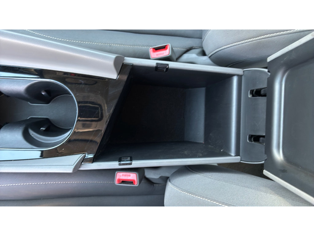 Used 2025 Hyundai Elantra SEL FWD image 18