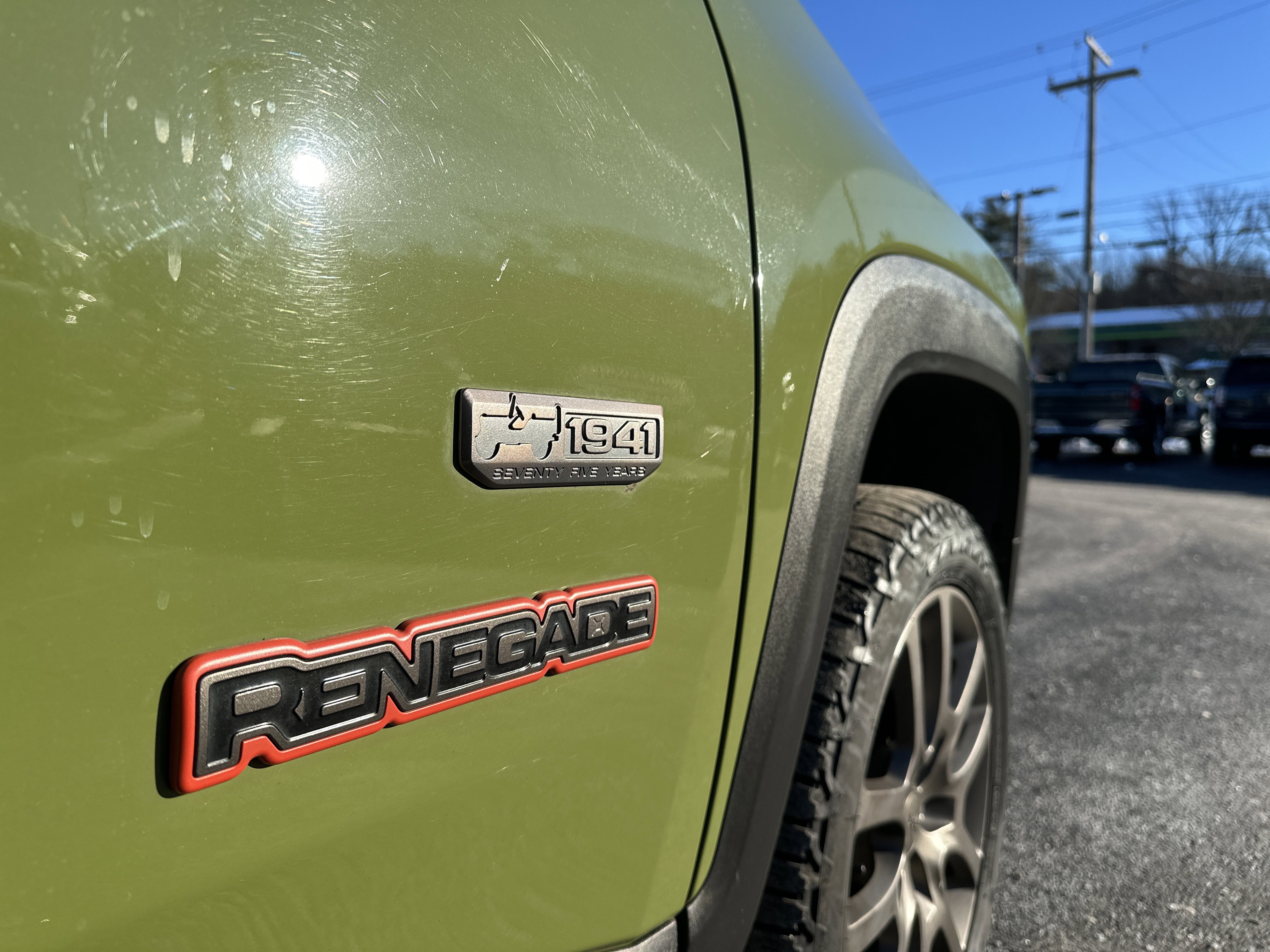 Used 2016 Jeep Renegade 75th Anniversary image 34