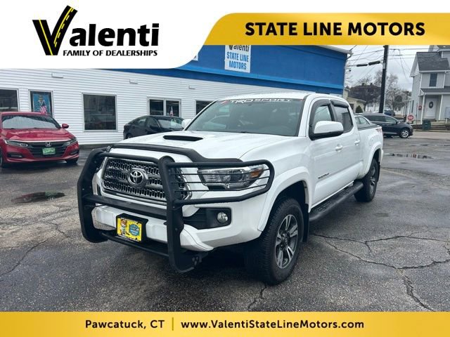 Used 2017 Toyota Tacoma TRD Sport w/ Tow Package AWD/4WD image 1