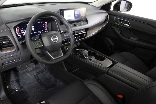 Certified 2025 Nissan Rogue Platinum FWD image 20