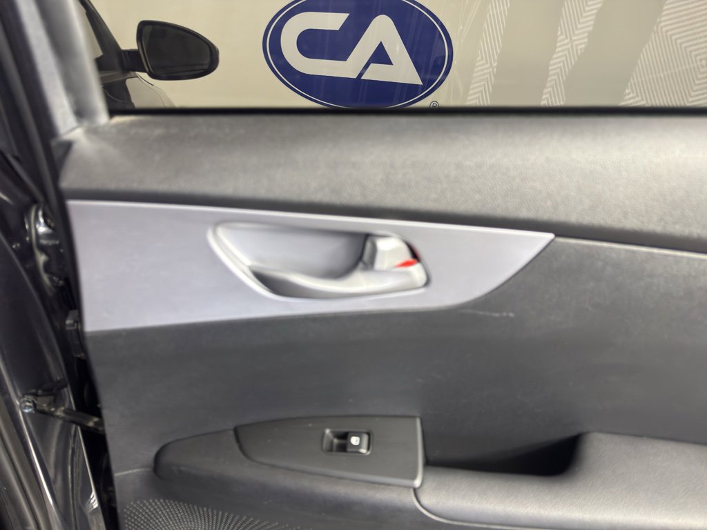 Used 2023 Kia Forte LXS image 36