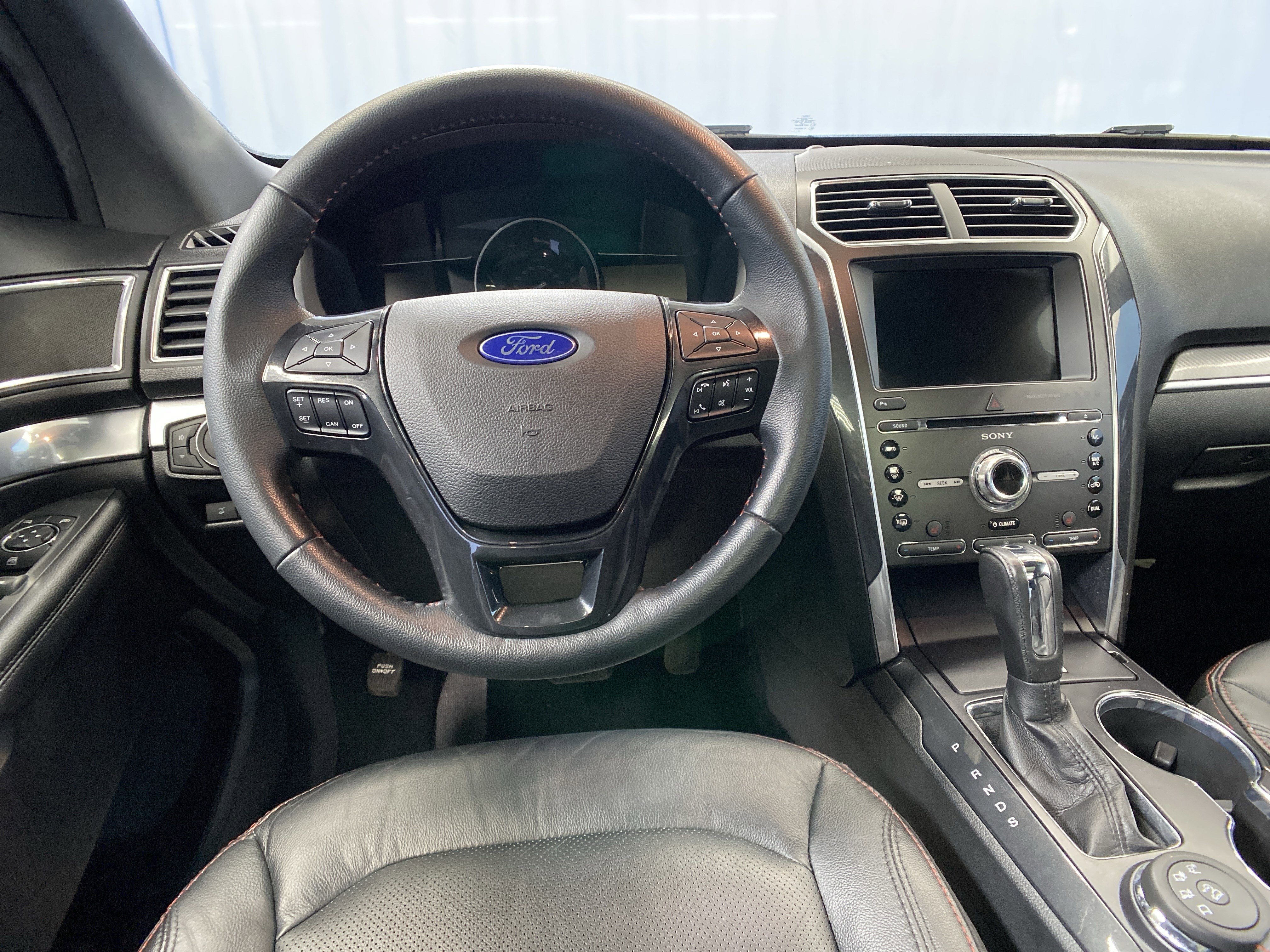 Used 2018 Ford Explorer Sport image 32