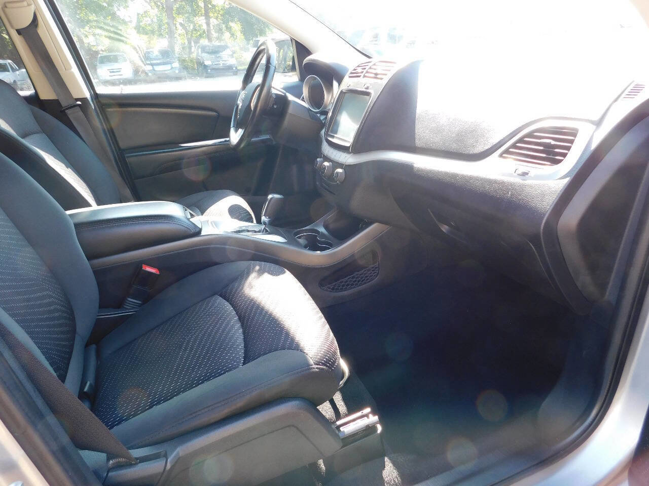 Used 2017 Dodge Journey SXT w/ Safe & Sound Group image 20