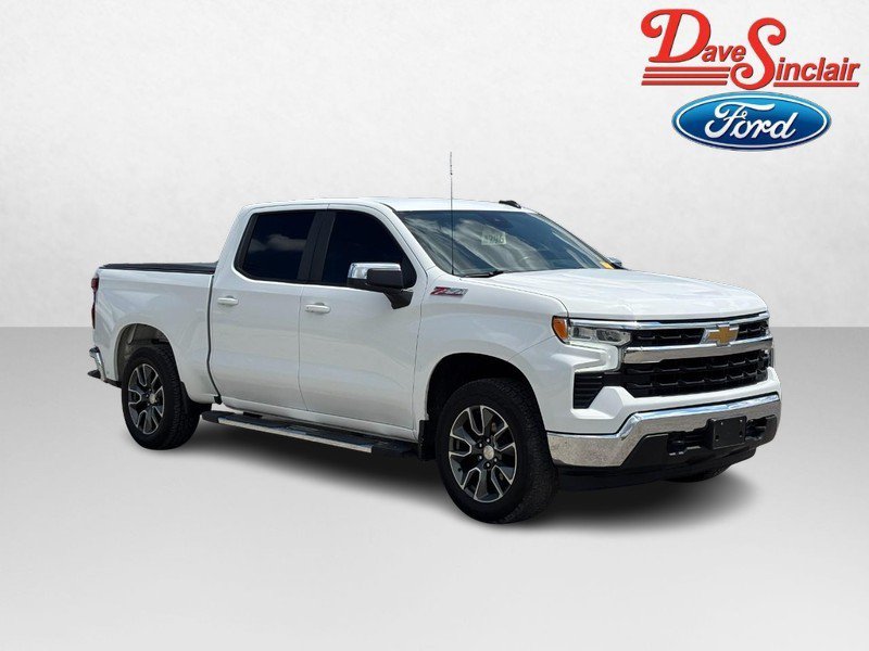 Used 2023 Chevrolet Silverado 1500 LT w/ Z71 Off-Road Package AWD/4WD image 4