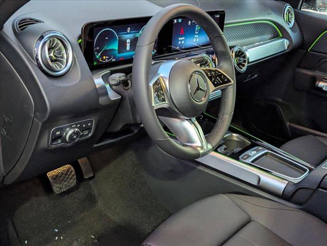 New 2025 Mercedes-Benz GLB 250 image 3