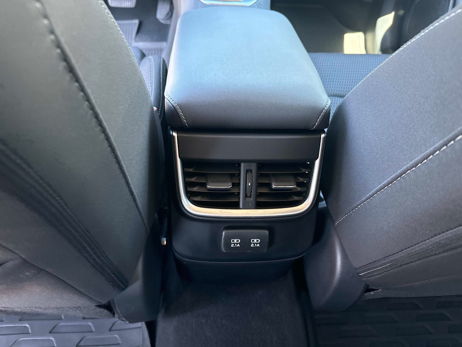 Used 2022 Subaru Outback Premium AWD/4WD image 18
