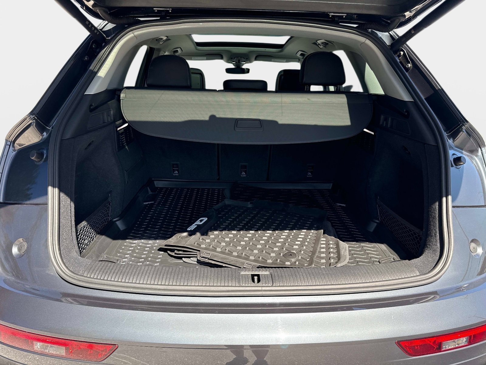 Used 2025 Audi Q5 2.0T Premium w/ Convenience Plus Package AWD/4WD image 9