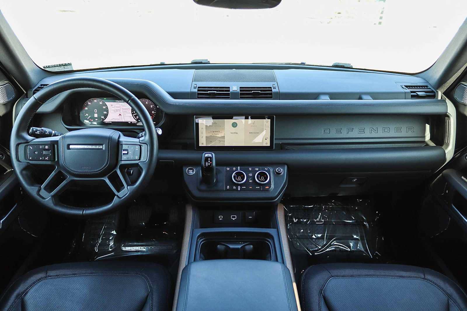 Used 2024 Land Rover Defender 110 X-Dynamic SE AWD/4WD image 16