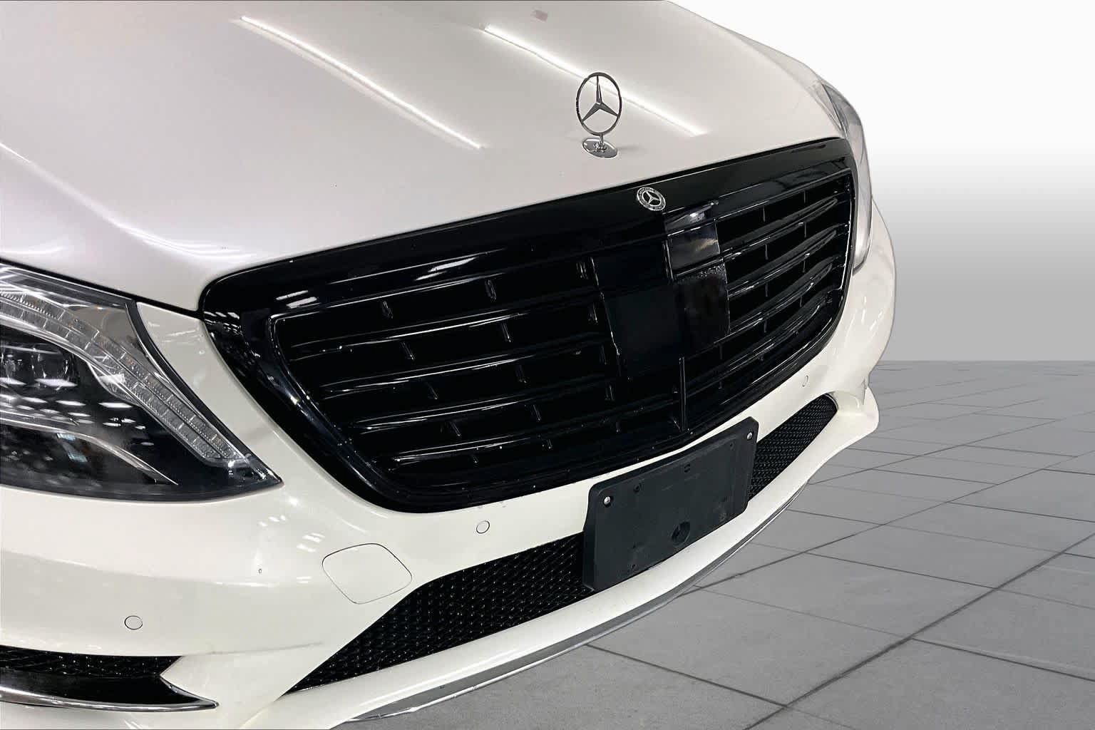 Used 2017 Mercedes-Benz S 550 4MATIC Sedan image 32