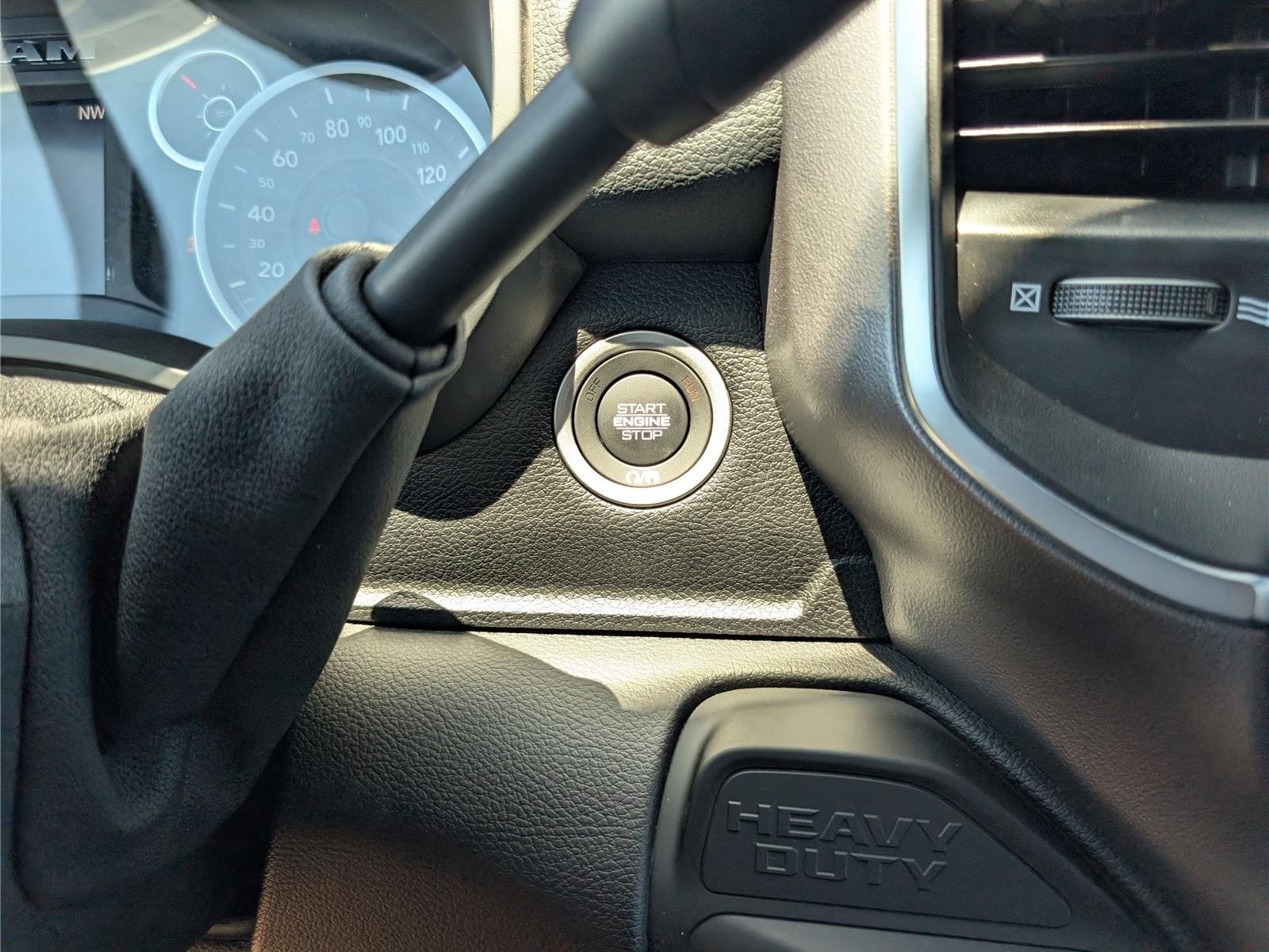 New 2026 RAM 3500 Big Horn AWD/4WD image 22