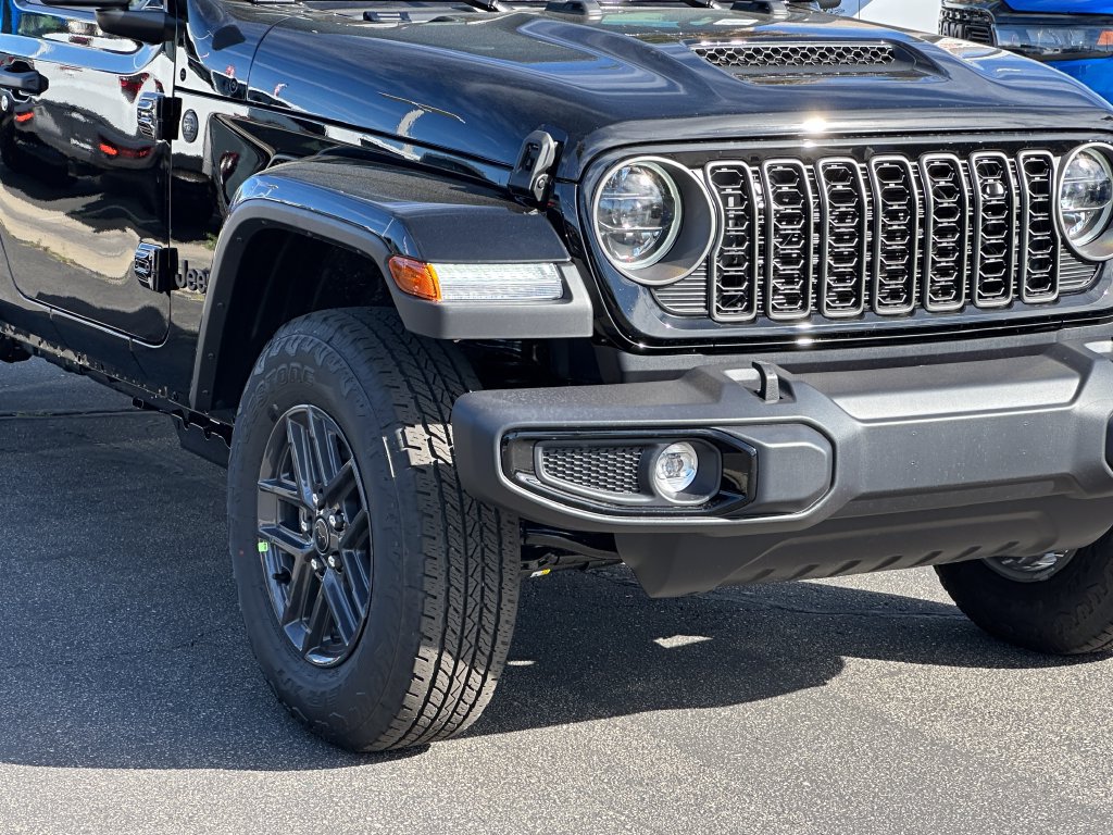 New 2026 Jeep Gladiator Sport AWD/4WD image 8