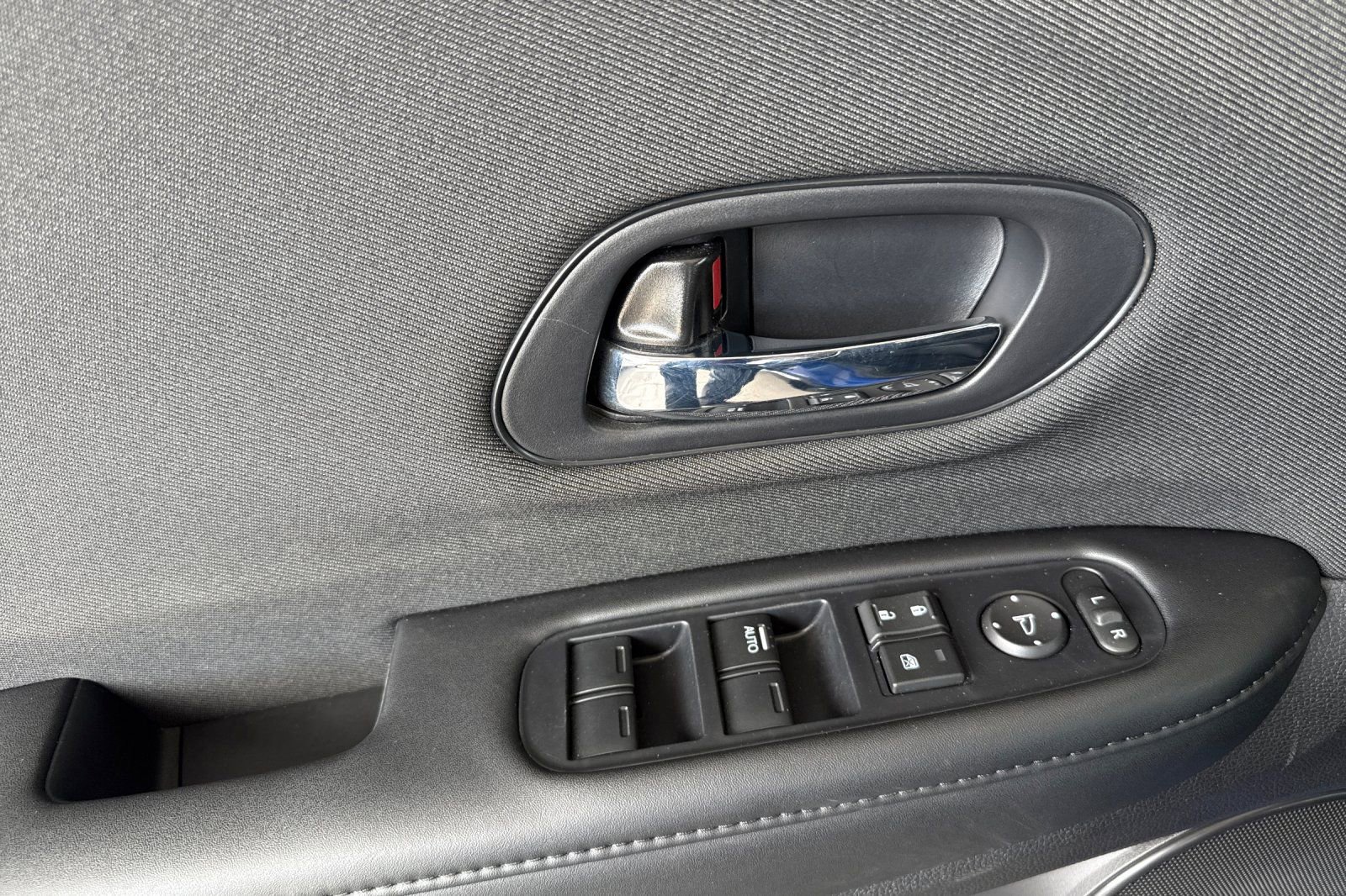 Used 2022 Honda HR-V Sport image 10