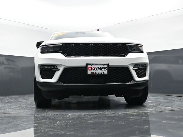 Used 2023 Jeep Grand Cherokee Limited w/ Black Appearance Package image 43