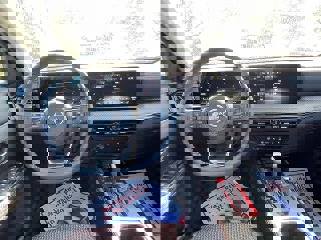 New 2025 Nissan Kicks SR image 19