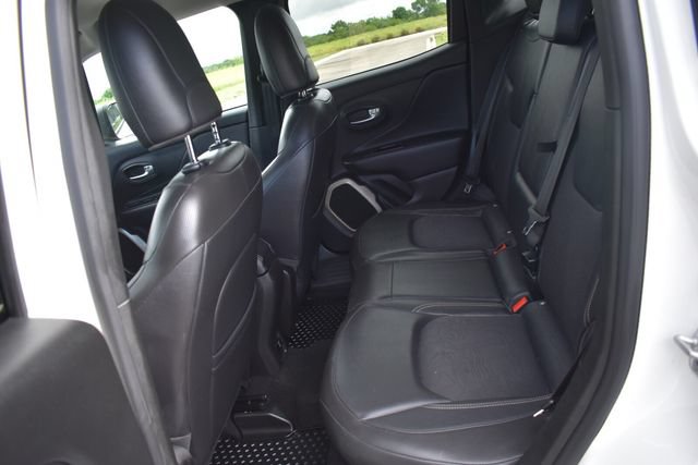 Used 2017 Jeep Renegade Trailhawk AWD/4WD image 19