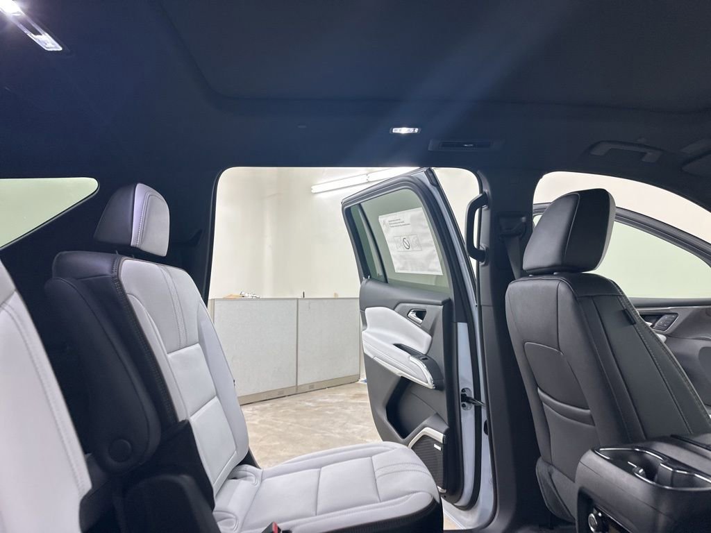 New 2026 Chevrolet Traverse High Country image 22